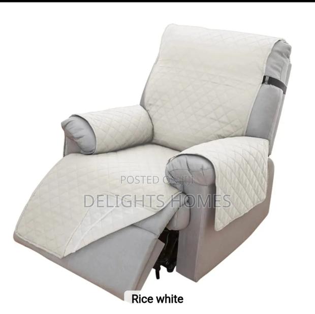 Water Repellent Seat Covers_sc - main view
