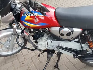 Bajaj Boxer 2025 Red