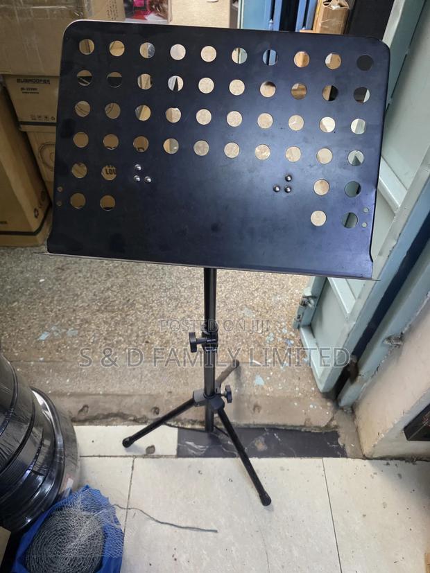 Soundking D013 Music Stand