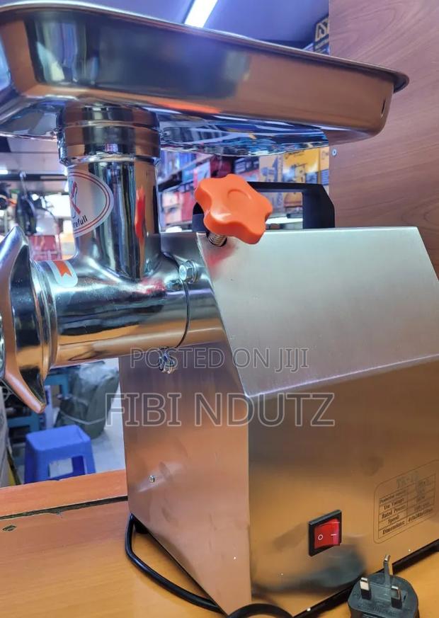 Powerful M12 Meat Mincing Machine/M12 Powerful Mincer
