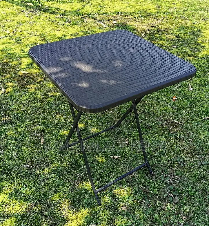 Plastic Table: Portable Plastic Rattan Style Square Foldable Table