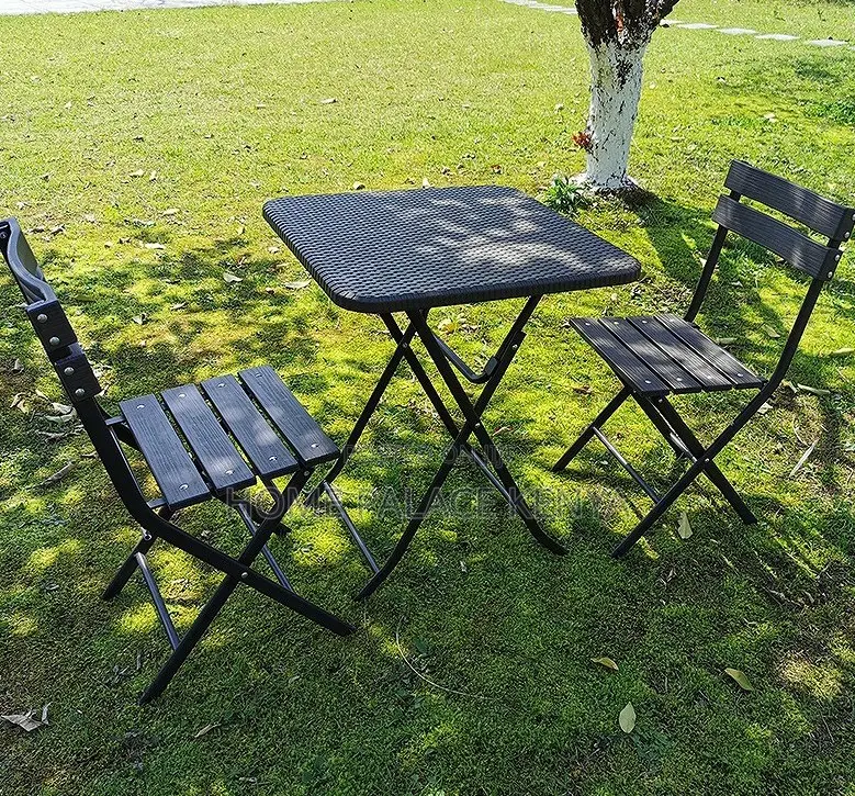 Plastic Table: Portable Plastic Rattan Style Square Foldable Table