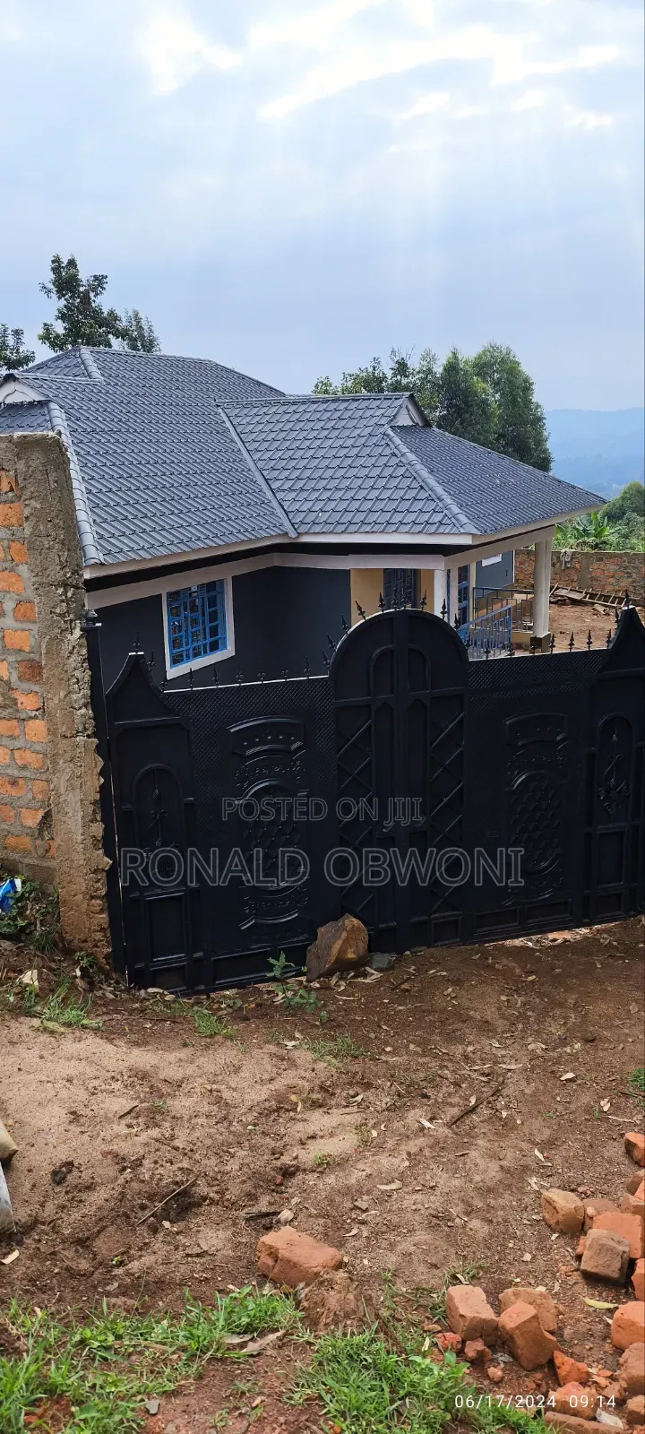 4bdrm House in Boochi for sale