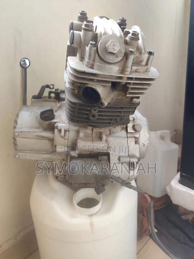 TVS HLX 125 2022 Gray - thumbnail 4