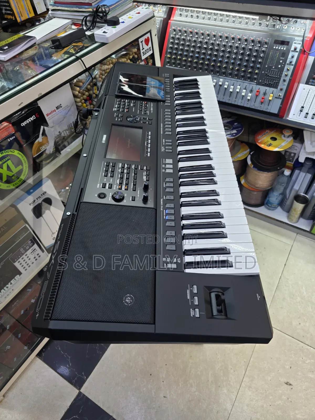 Yamaha PSR-Sx720+ Keyboard