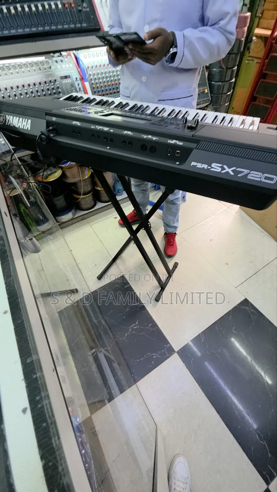 Yamaha PSR-Sx720+ Keyboard
