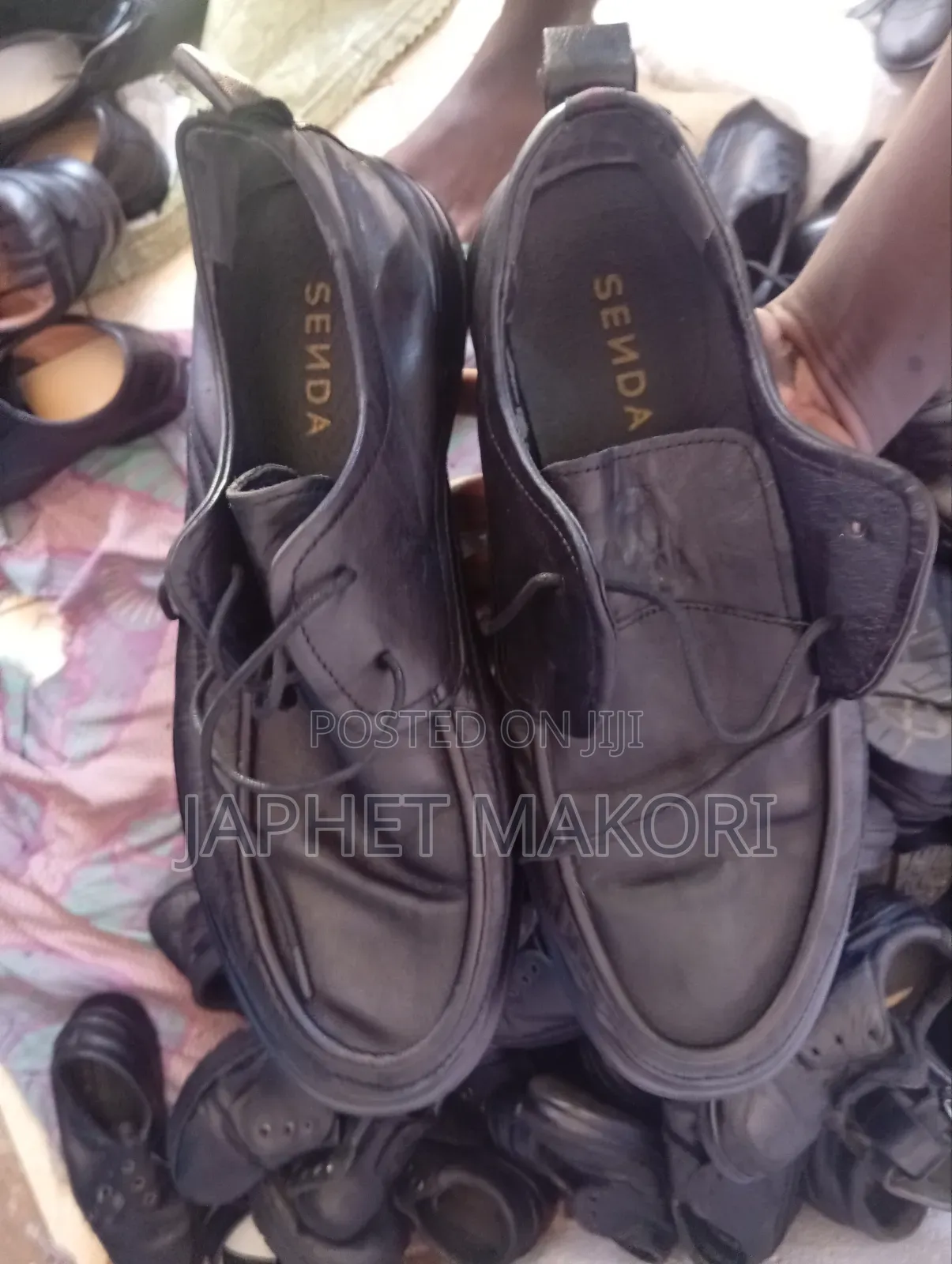 Senda Loafers