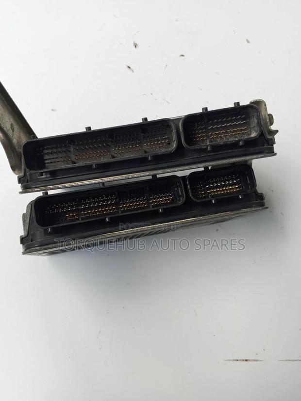 Toyota Noah 2016 Engine Control Unit - thumbnail 3