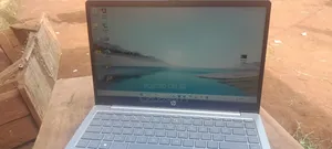 Laptop HP 14-ep0063 4GB Intel SSD 512GB