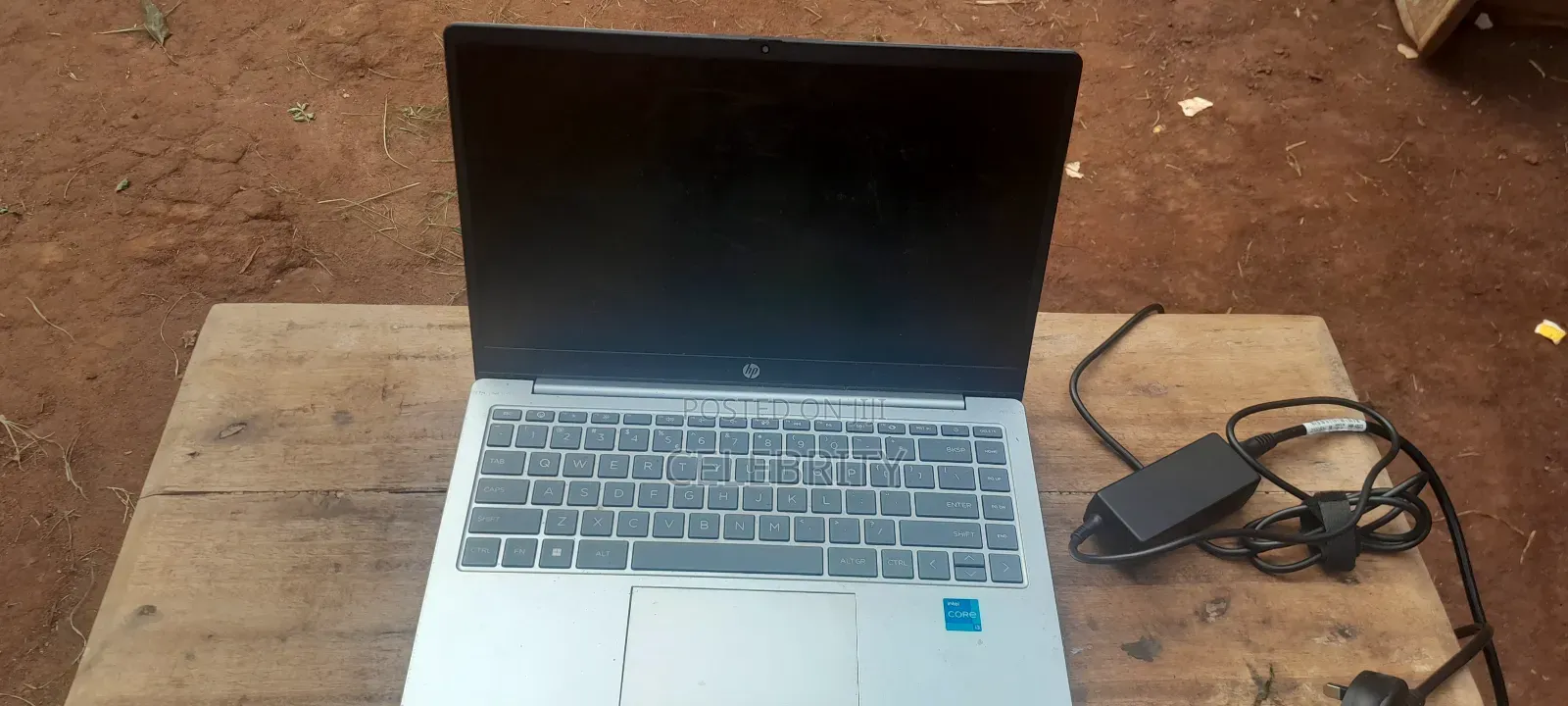 Laptop HP 14-ep0063 4GB Intel SSD 512GB