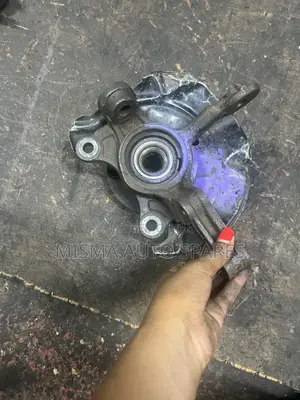 Mira Front Hub