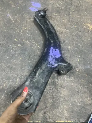 Control Arm Nissan Tiida/Note