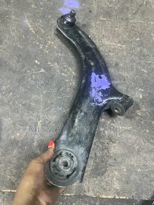 Control Arm Nissan Tiida/Note