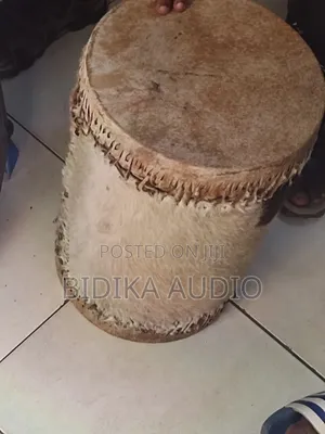Traditional East African Cowhide Hand Drum 20 LTRS