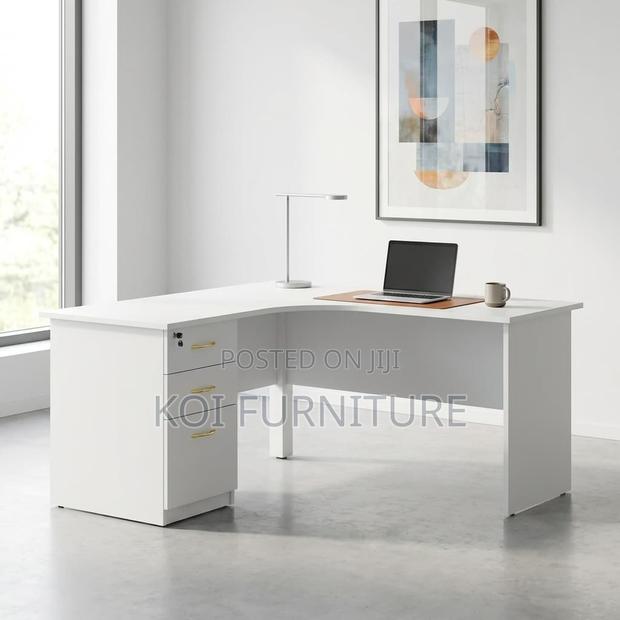 Office Desk : 1.2m Modern White L-Shaped Office Desk