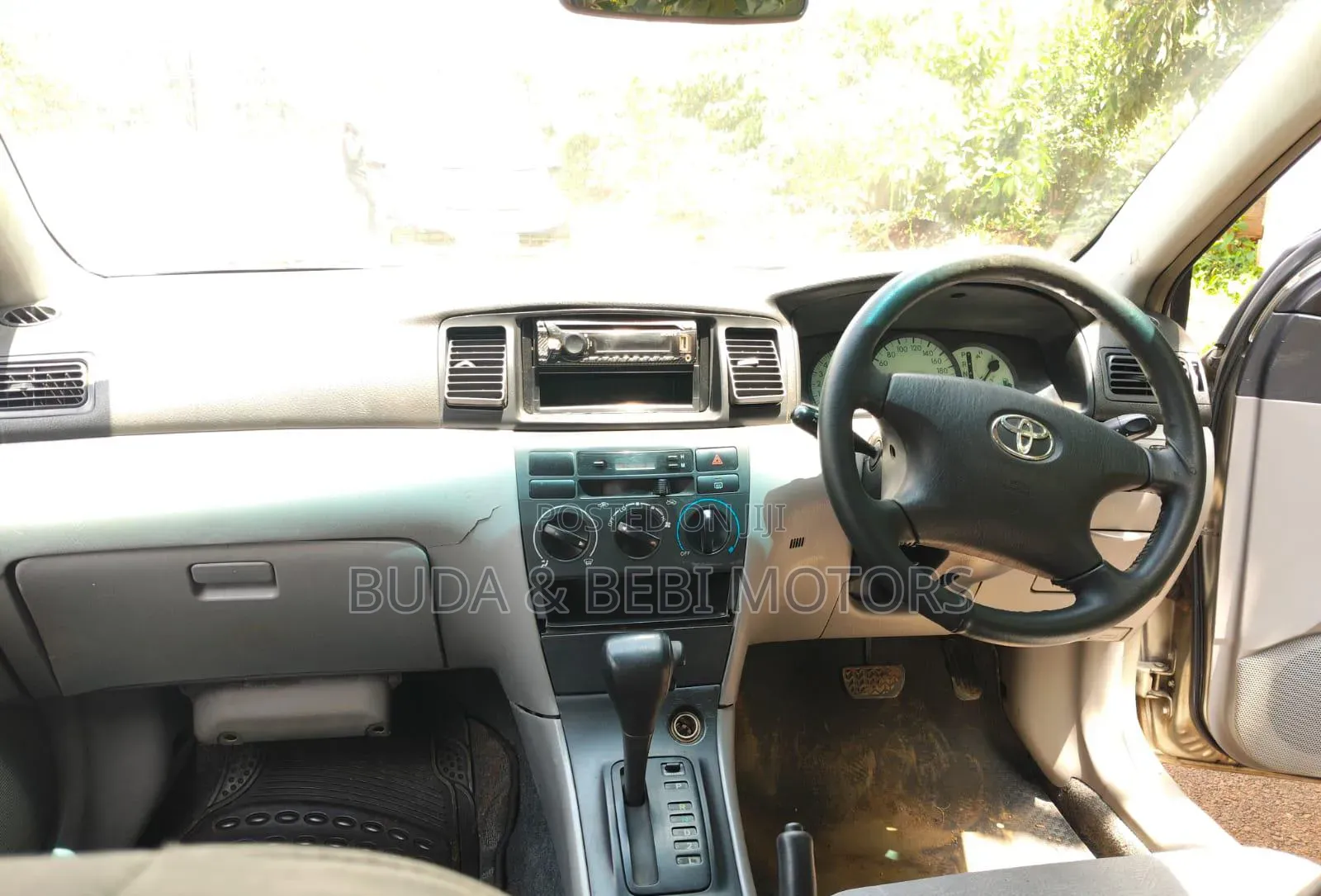 Toyota Corolla 2000 Beige