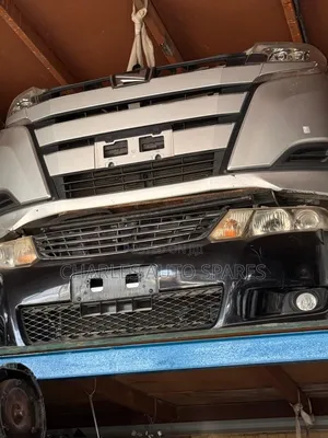 Toyota Noah Nosecut