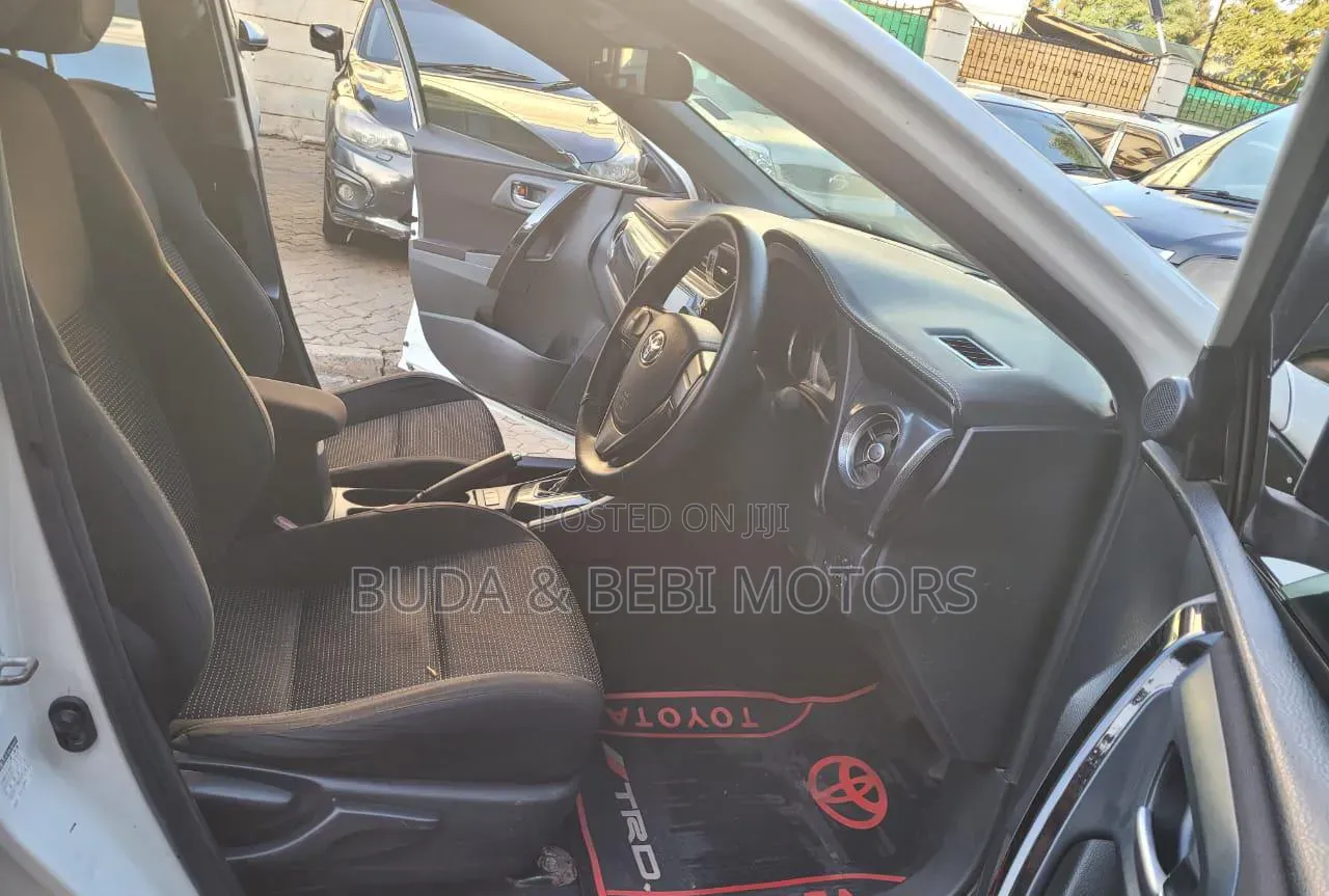 Toyota Auris 2017 White