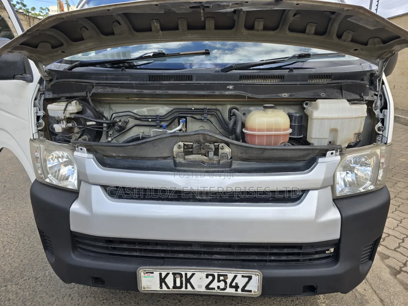 Toyota Grand HiAce 2017 White