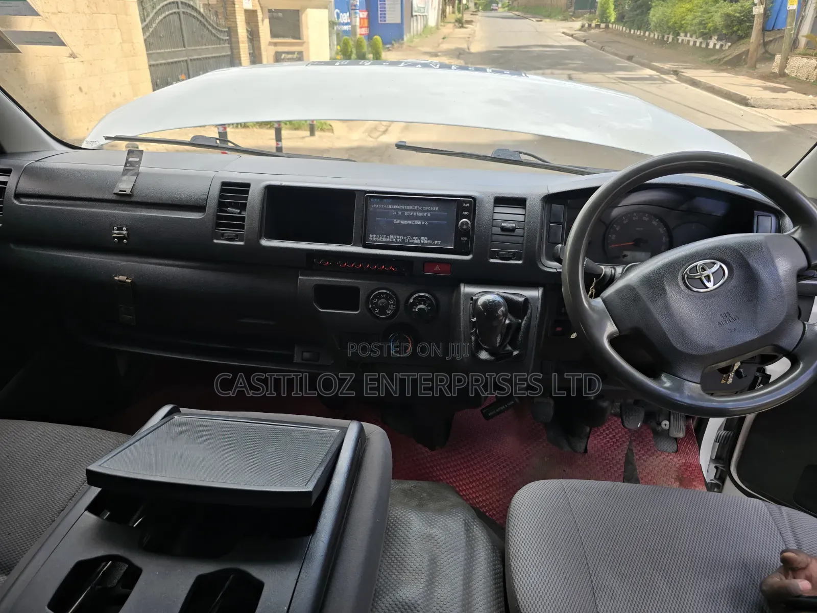 Toyota Grand HiAce 2017 White