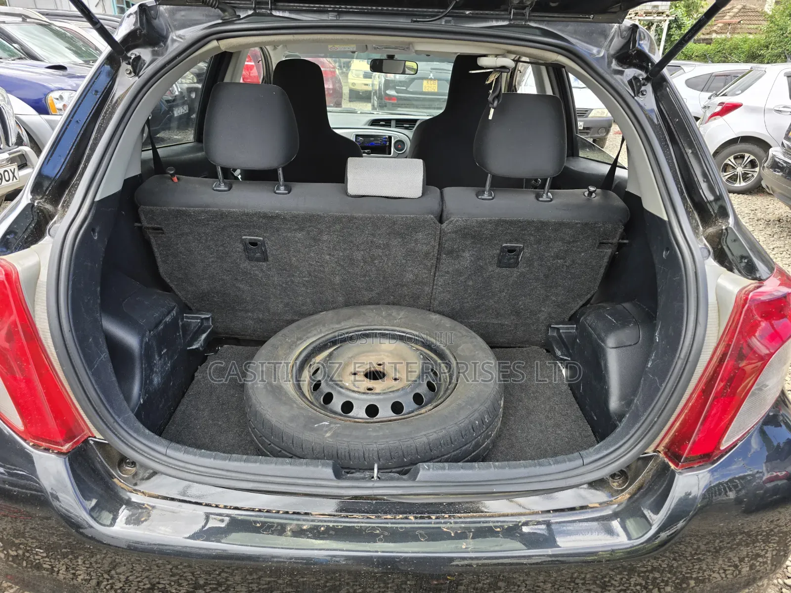 Toyota Vitz 1.3 AWD 3dr 2013 Black