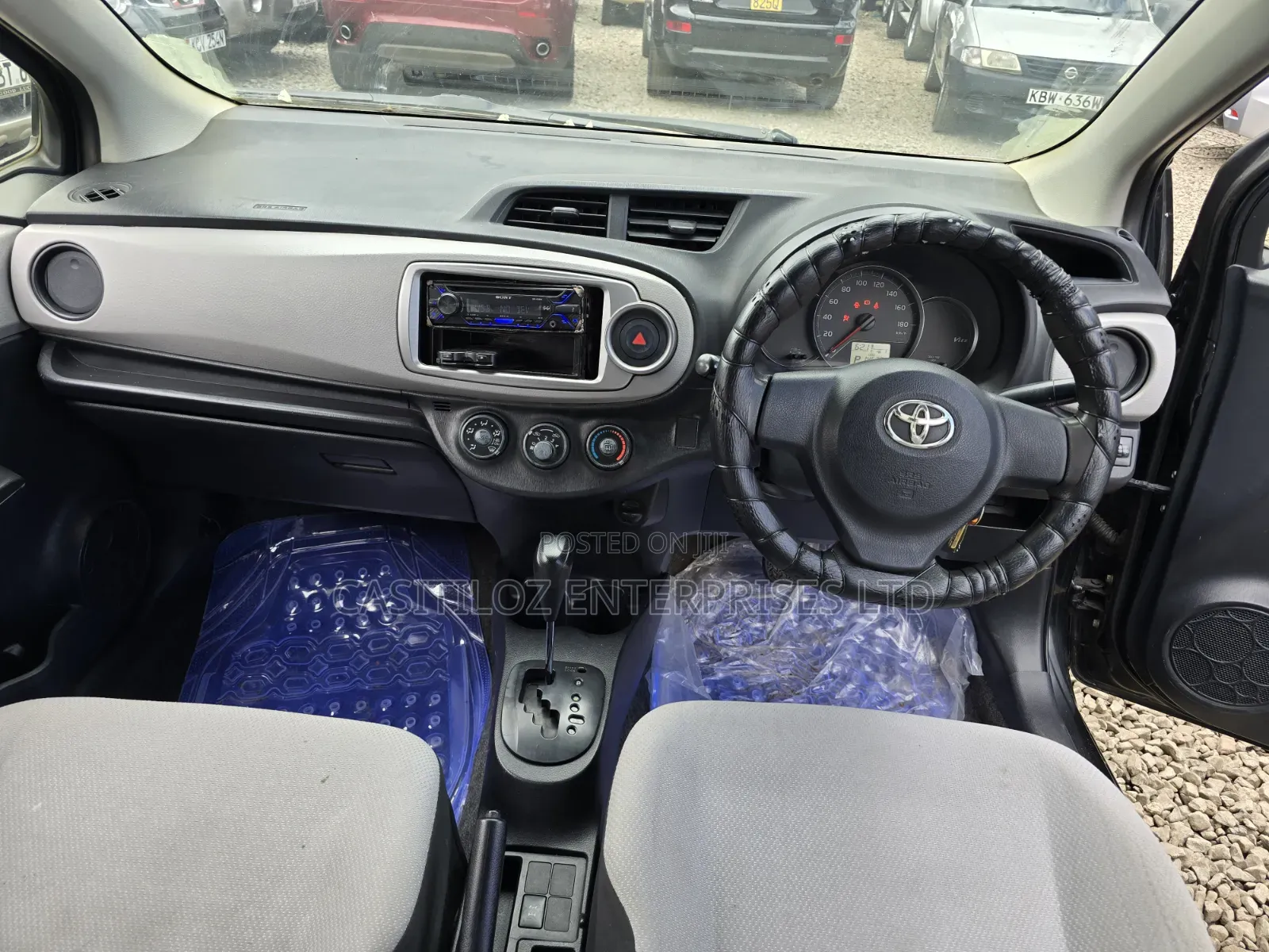 Toyota Vitz 1.3 AWD 3dr 2013 Black