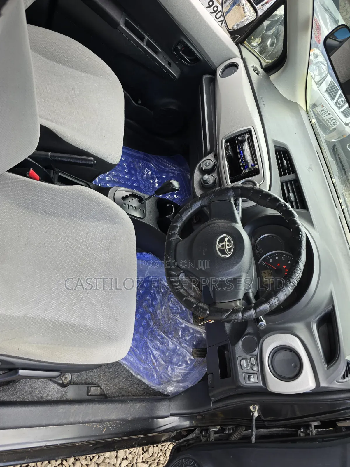 Toyota Vitz 1.3 AWD 3dr 2013 Black