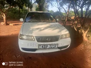 Nissan Sunny 2005 White