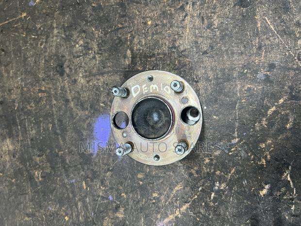 Rear Hub Mazda Demio 2012 - thumbnail 2