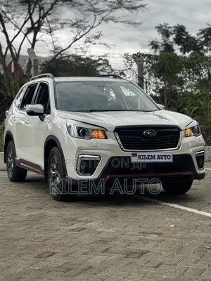 Subaru Forester Base AWD 2019 White