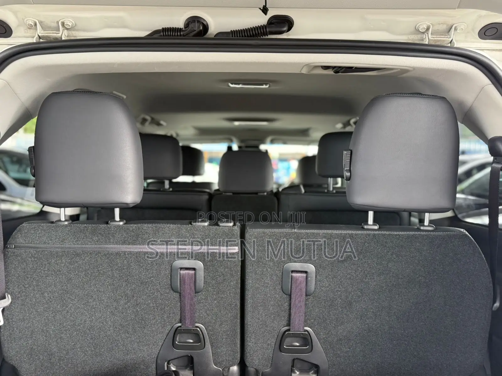 Toyota Land Cruiser 4.6 V8 AX 2019 White