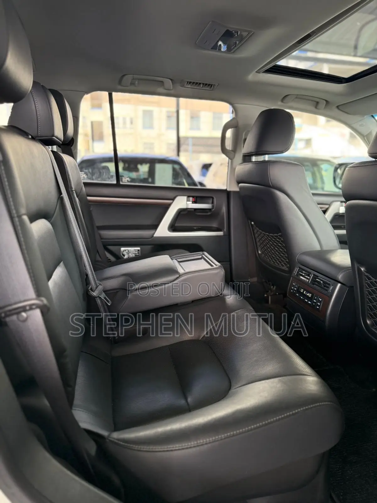Toyota Land Cruiser 4.6 V8 AX 2019 White