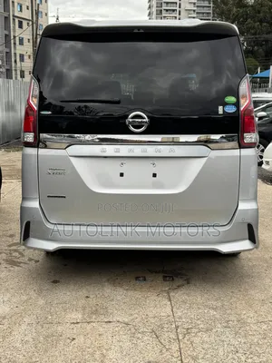 Nissan Serena 2019 Silver