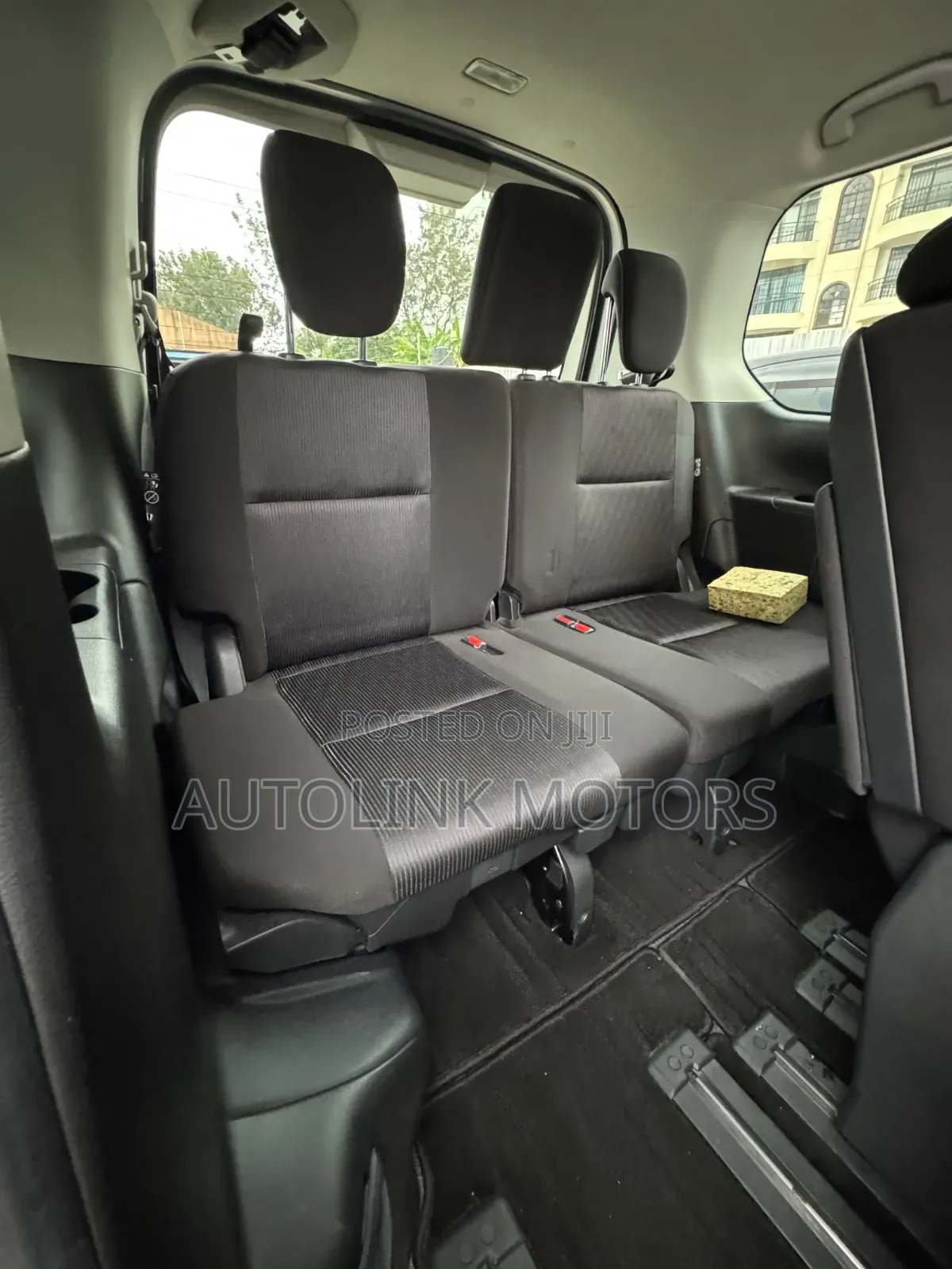 Nissan Serena 2019 Silver