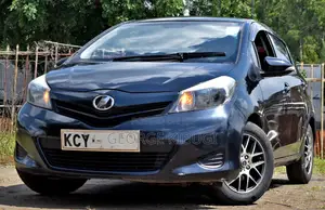 Toyota Vitz 2013 Black