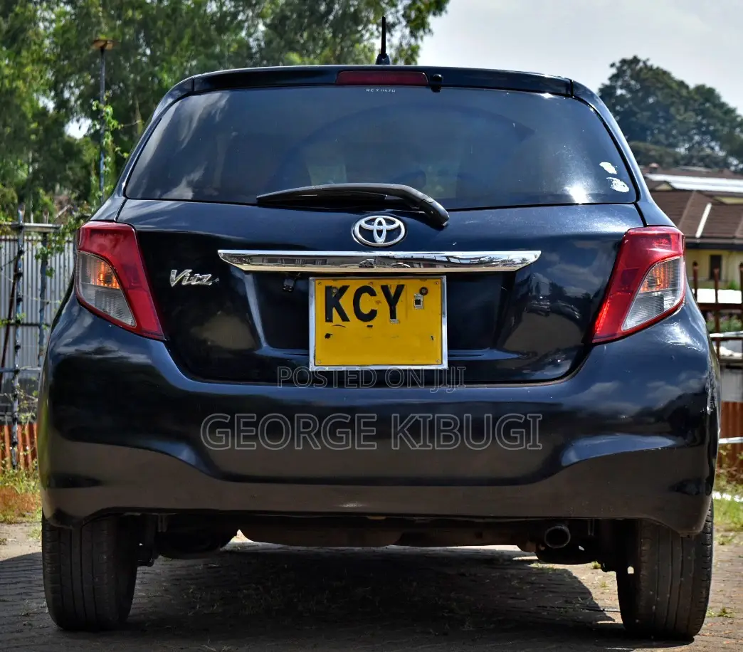 Toyota Vitz 2013 Black
