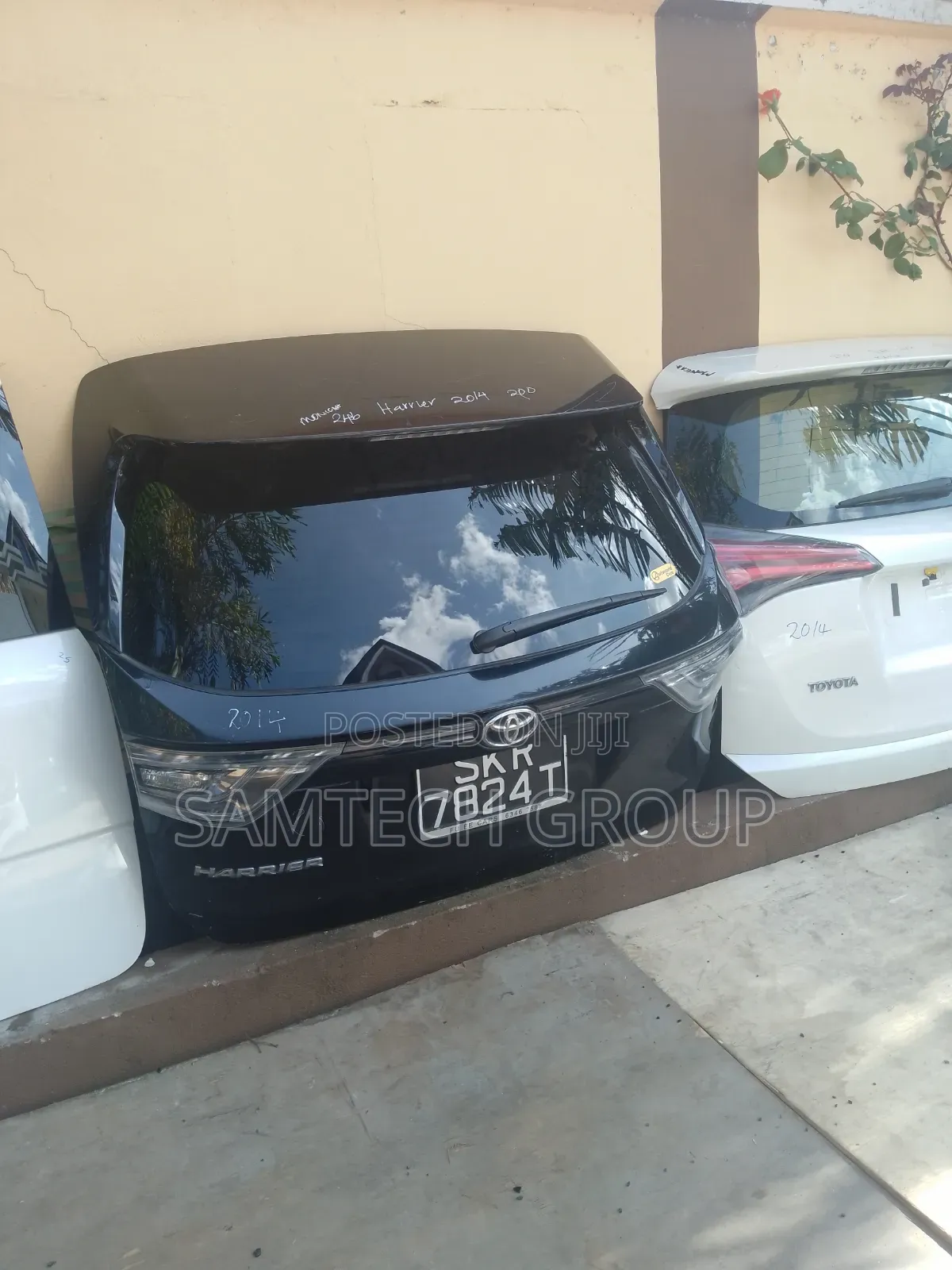 Toyota Harrier 2014 Tail Gate