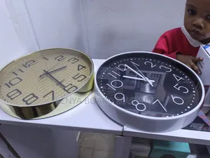 Wall Clock Spy Camera