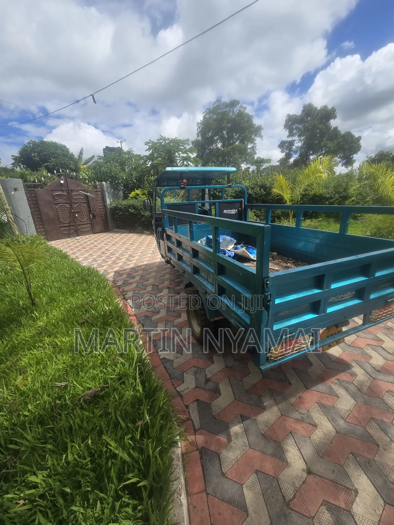 Bomba 250cc 2023 Blue