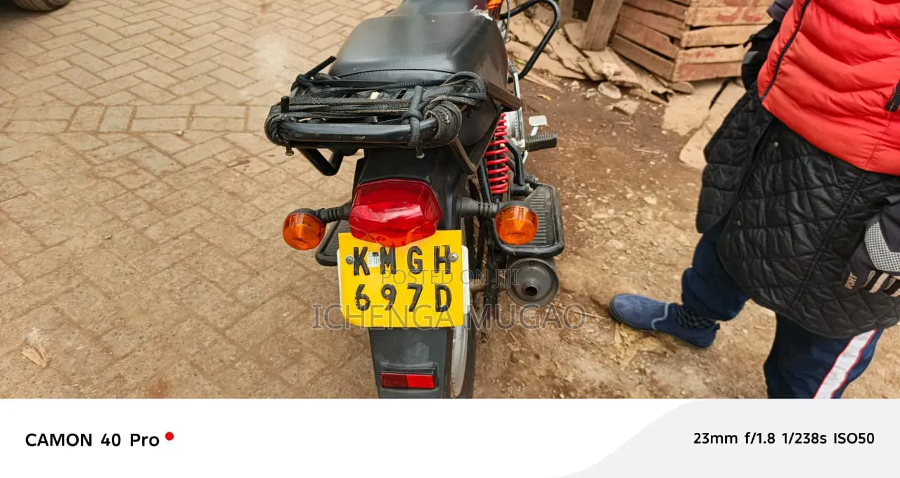 TVS HLX Plus ES 2024 Red