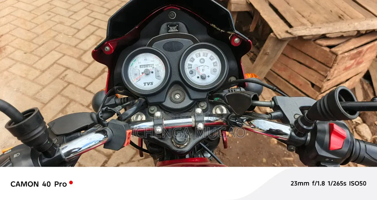 TVS HLX Plus ES 2024 Red