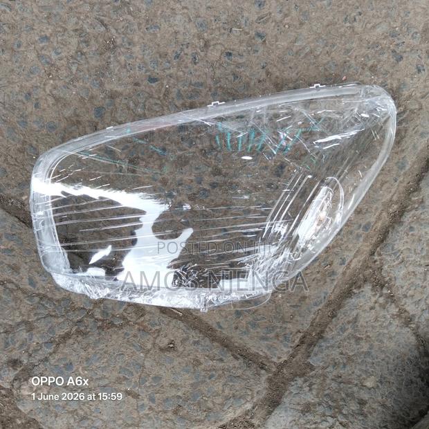 Toyota Rav 4 2000-2005 Headlight Lens - thumbnail 2