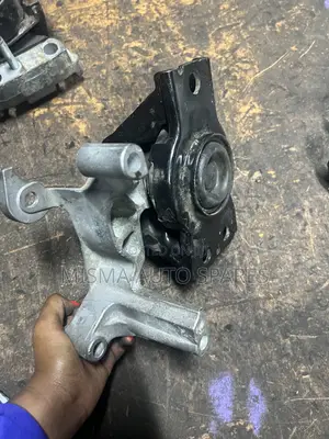 Engine Mounting Nissan Xtrail T31