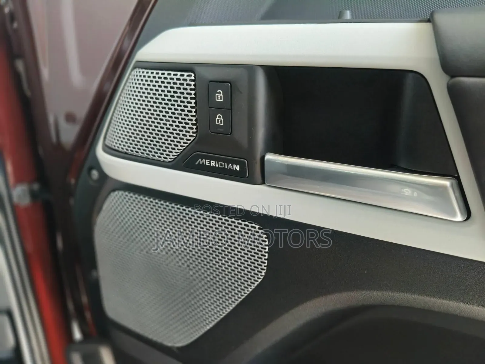 Land Rover Defender X-Dynamic SE 2023 Brown