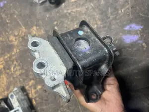 Daihatsu Mira Engine Mounting