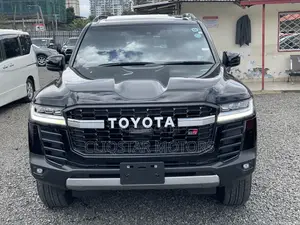 Toyota Land Cruiser LC300 2023 Black