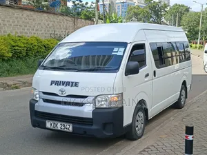 Toyota HiAce 2017 White