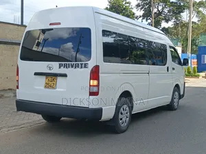 Toyota HiAce 2017 White