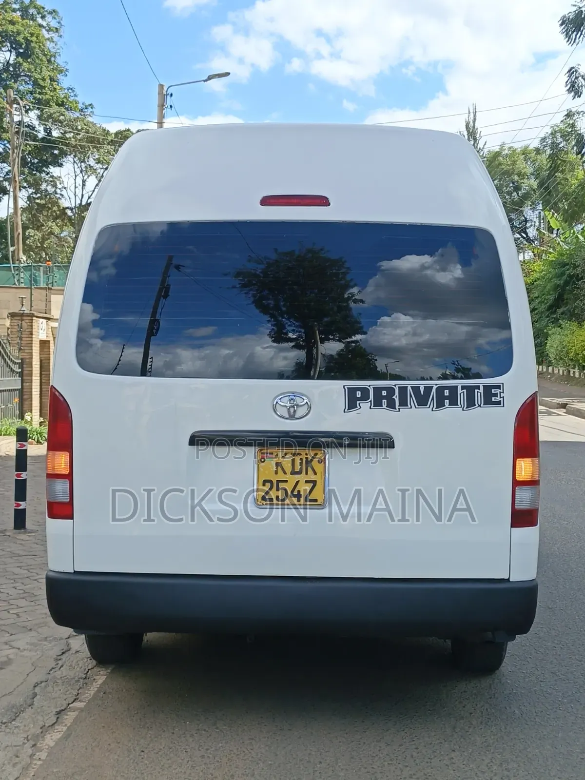 Toyota HiAce 2017 White