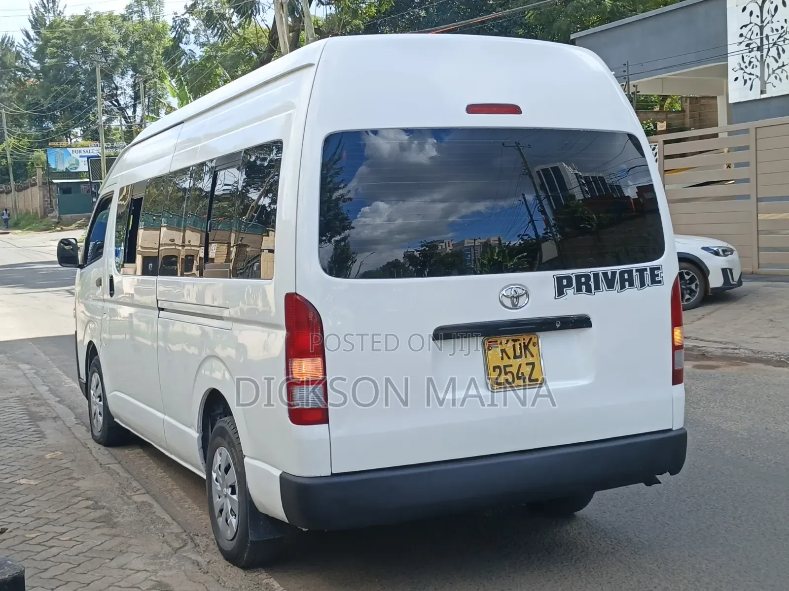 Toyota HiAce 2017 White